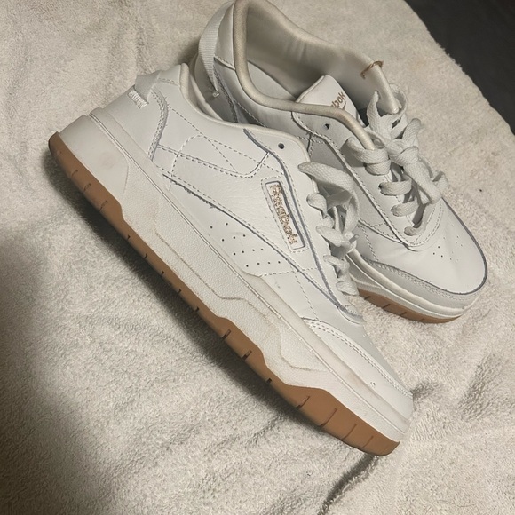 Shoe bundle (3 photos) - Picture 2 of 3